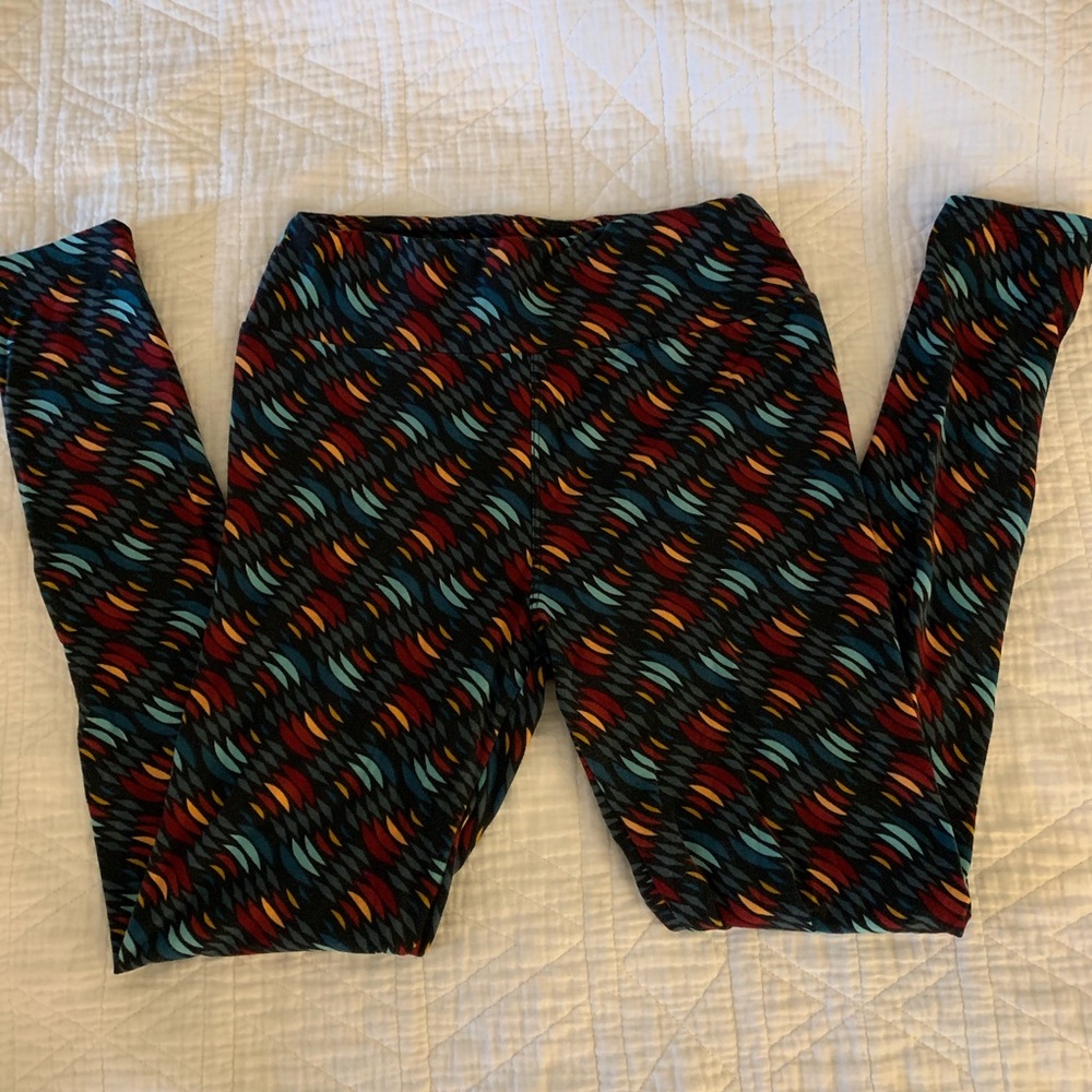 LuLaRoe leggings, never been worn! Super soft.